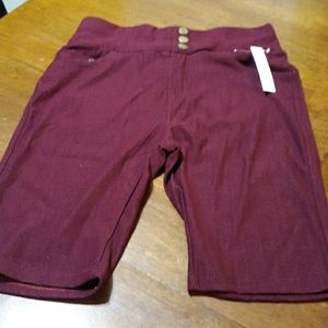 NWT Yi Tong Bermuda shorts size one